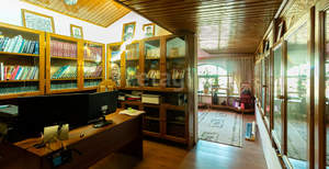 Дом 358м&sup2;, 2-этажный, участок 13 сот.  