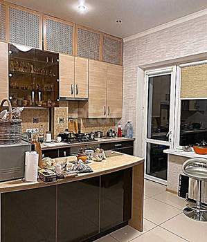 Дом 130м&sup2;, 2-этажный, участок 9 сот.  