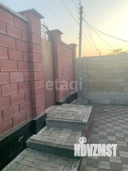 Дом 200м&sup2;, 3-этажный, участок 10 сот.  