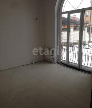 Дом 213м&sup2;, 2-этажный, участок 15 сот.  