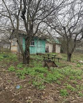 Дом 12м&sup2;, 2-этажный, участок 6 сот.  