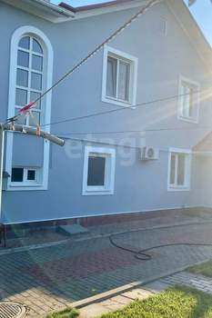 Дом 184м², 2-этажный, участок 15 сот.  