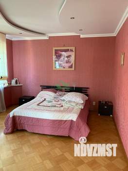 Коттедж 232м&sup2;, 2-этажный, участок 15 сот.  