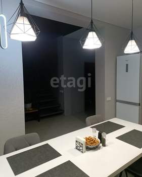 Дом 175м&sup2;, 2-этажный, участок 15 сот.  