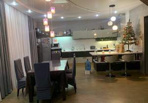 Дом 217м&sup2;, 2-этажный, участок 15 сот.  