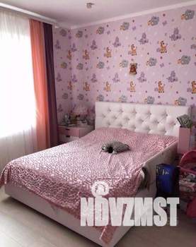 Коттедж 360м², 3-этажный, участок 15 сот.  