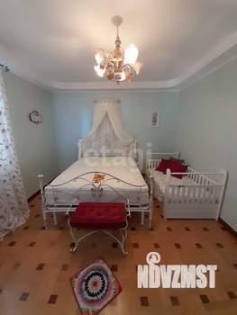 Дом 418м², 3-этажный, участок 10 сот.  