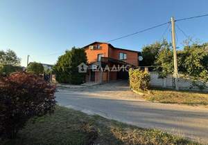 Дом 220м², 2-этажный, участок 15 сот.  
