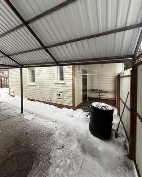 Дом 45м&sup2;, 3-этажный, участок 10 сот.  