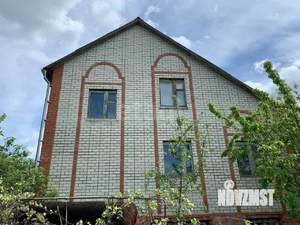 Дом 193м², 3-этажный, участок 15 сот.  
