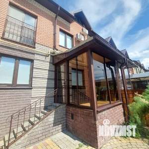 Таунхаус 69м&sup2;, 2-этажный, участок 1 сот.  