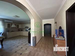 Дом 220м², 2-этажный, участок 13 сот.  