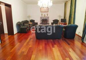 Дом 302м&sup2;, 2-этажный, участок 15 сот.  