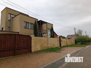 Дом 281м², 2-этажный, участок 15 сот.  