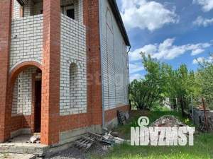 Дом 193м², 3-этажный, участок 15 сот.  