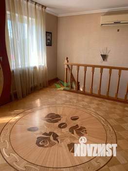 Коттедж 232м&sup2;, 2-этажный, участок 15 сот.  