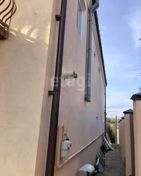 Дом 208м&sup2;, 2-этажный, участок 6 сот.  