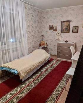 Дом 180м&sup2;, 2-этажный, участок 15 сот.  