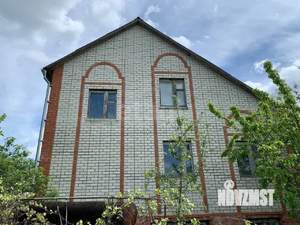 Дом 193м², 3-этажный, участок 15 сот.  