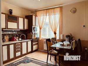 Дом 132м&sup2;, 2-этажный, участок 8 сот.  