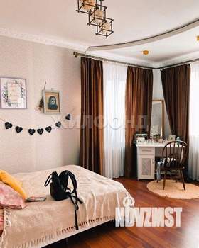 Дом 310м², 2-этажный, участок 15 сот.  