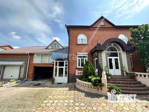 Дом 397м&sup2;, 2-этажный, участок 15 сот.  