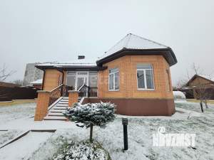 Дом 310м², 2-этажный, участок 15 сот.  