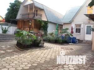 Коттедж 400м&sup2;, 3-этажный, участок 12 сот.  