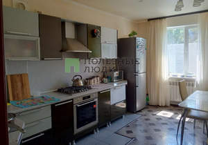 Дом 180м², 2-этажный, участок 15 сот.  