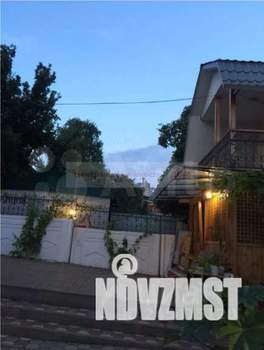 Коттедж 400м&sup2;, 3-этажный, участок 12 сот.  