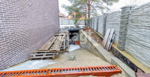 Дом 240м&sup2;, 2-этажный, участок 10 сот.  