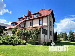 Дом 1100м&sup2;, 4-этажный, участок 80 сот.  