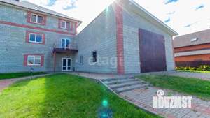 Дом 406м&sup2;, 3-этажный, участок 30 сот.  