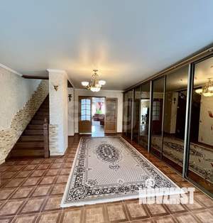 Дом 273м&sup2;, 2-этажный, участок 12 сот.  