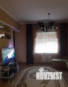 Коттедж 200м², 2-этажный, участок 15 сот.  