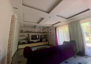 Дом 270м², 3-этажный, участок 15 сот.  