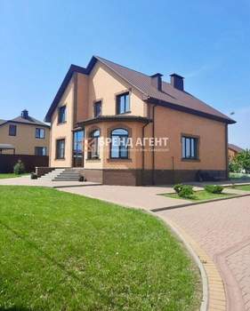 Дом 230м², 2-этажный, участок 15 сот.  