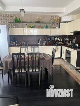 Дом 199м&sup2;, 2-этажный, участок 20 сот.  