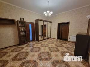 Дом 310м², 2-этажный, участок 15 сот.  