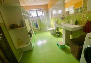 Дом 270м², 3-этажный, участок 15 сот.  