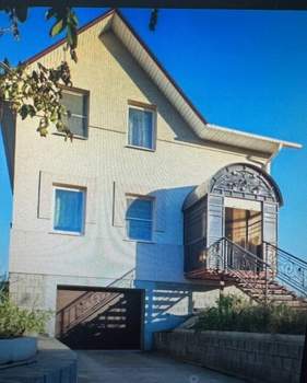 Дом 105м&sup2;, 2-этажный, участок 10 сот.  