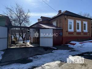 Дом 77м&sup2;, 2-этажный, участок 5 сот.  