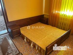 Дом 216м², 3-этажный, участок 14 сот.  