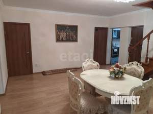 Дом 180м&sup2;, 2-этажный, участок 15 сот.  