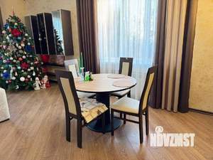 Дом 243м&sup2;, 2-этажный, участок 11 сот.  