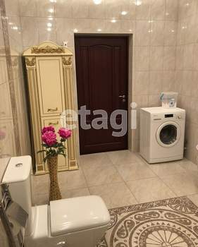 Дом 323м&sup2;, 2-этажный, участок 11 сот.  