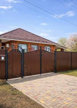 Дом 120м&sup2;, 1-этажный, участок 8 сот.  