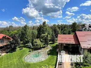 Дом 1100м&sup2;, 4-этажный, участок 80 сот.  