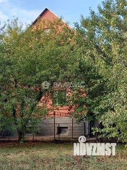 Дом 204м², 2-этажный, участок 15 сот.  