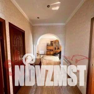 Дом 201м&sup2;, 2-этажный, участок 5 сот.  